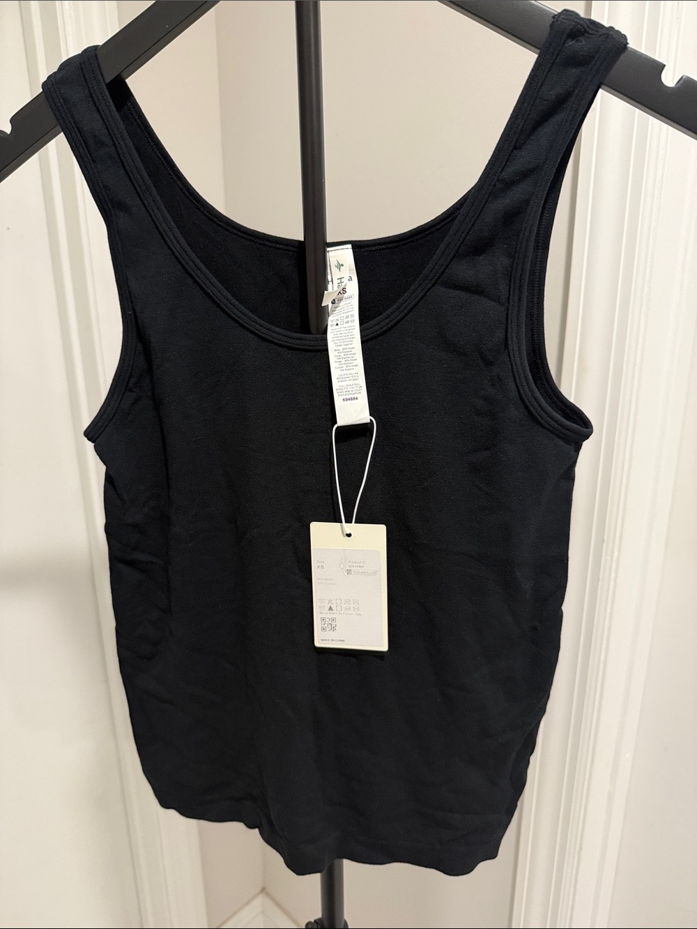 HALARA Black OneForm Seamless Flow Yoga Tank Top - Picture 3 of 5